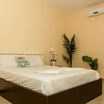 Bay Sea Front Appartement Vlorë